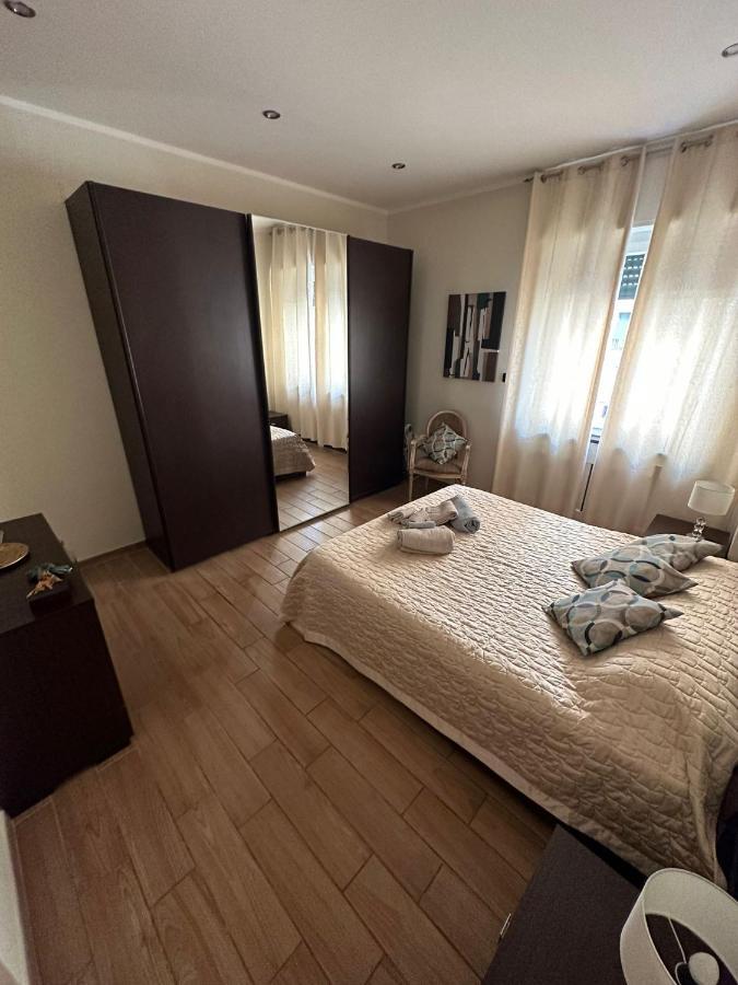 Luxury Center Appartment Novi Ligure Exterior foto